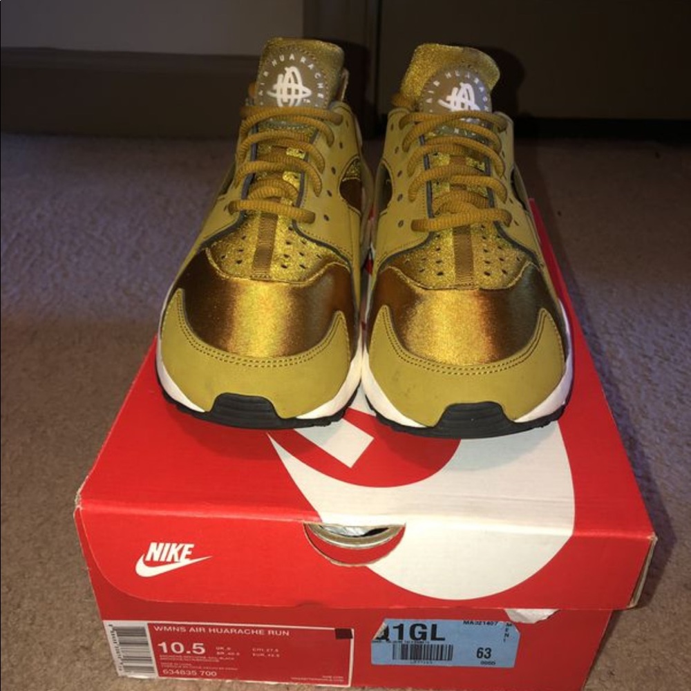 Nike Air huarache Gold